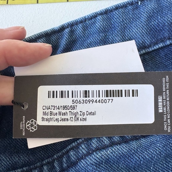 Pretty Little Things Thigh Zip Detail Straight‎ Leg Jeans Size 8 NWT Medium Wash - Picture 8 of 16